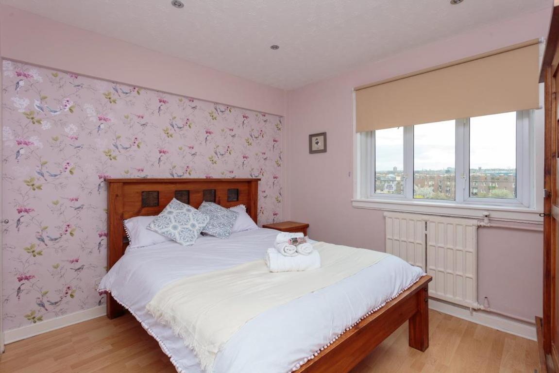 Gorgeous 3-Bed Flat, 15 Minutes To City Centre エディンバラ エクステリア 写真